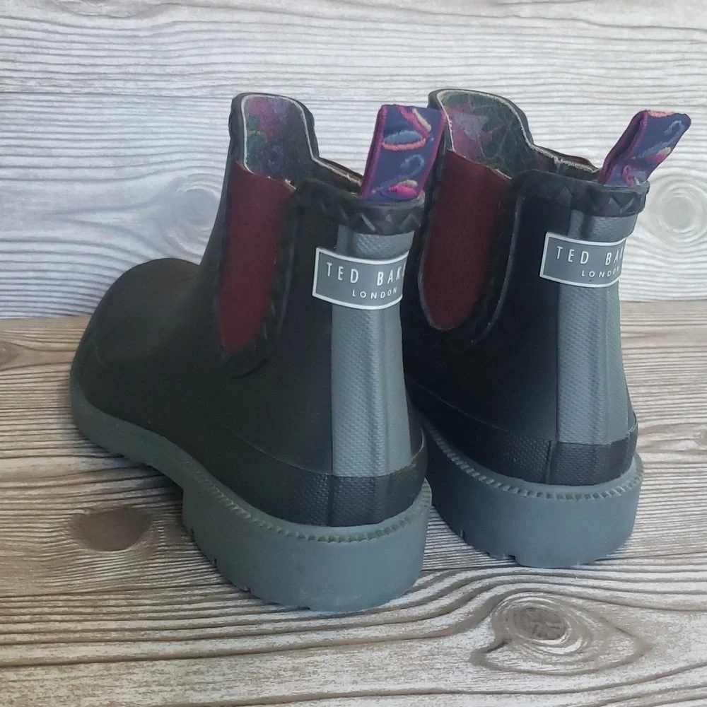 Ted Baker mens black short rain boots 40